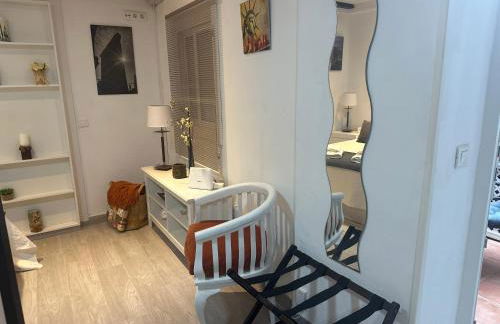 Espectacular Loft con piscina Comunitaria junto al mar Málaga - Photo 3