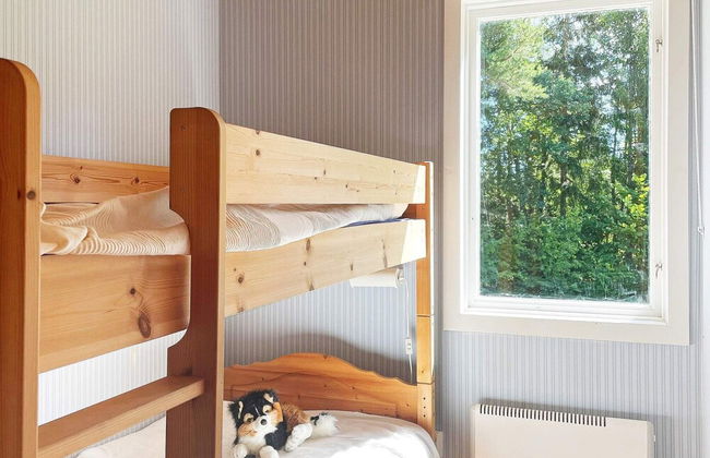 8 Person Holiday Home in Blido - Photo 2