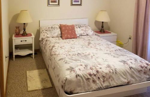 Pocono Mountain Home with 3 Community Lakes! - Foto 13