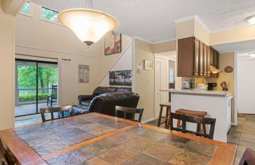 Hidden Gem - Lakefront Home with Private Boat Ramp - Foto 3