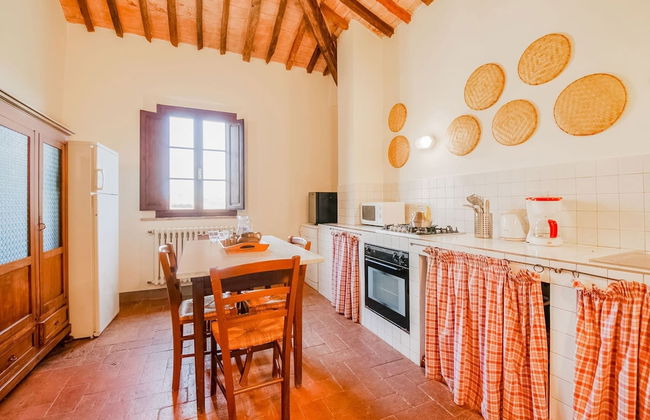 Rustic Farmhouse in Terricciola - Foto 11