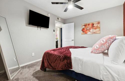 AT and T is steps away 2BD unit - Foto 27