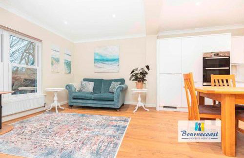 TAYLOR DRIVE by BOURNECOAST - A Lovely Countryside Family Home with a Garden and Parking - HB1522 - Foto 9