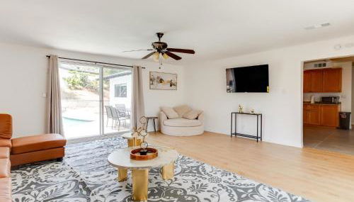 Charming 5 Bedroom Granada Hills House with Pool - Foto 5