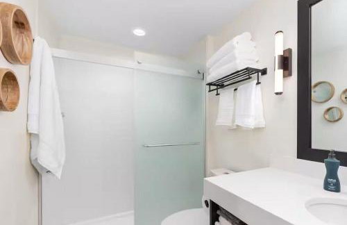 Downtown Luxe Historic Roots & Private Parking - Foto 25