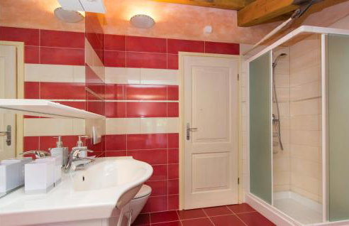 Awesome Home In Labin With Sauna - Photo 53