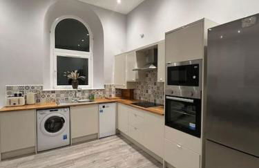Welsh Getaway Apartment - Town Centre - Photo 8