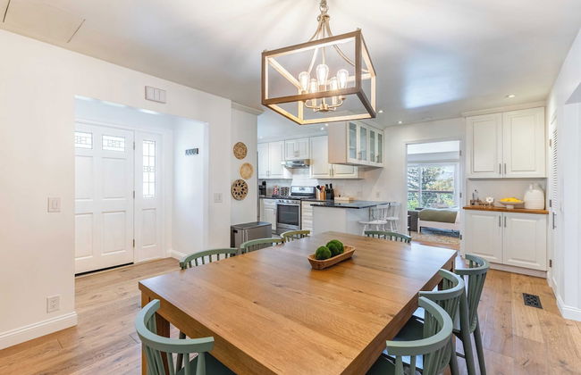 Modern Sonoma Stay w/ Spacious Deck, Views & Prime Location Bennett - Foto 14