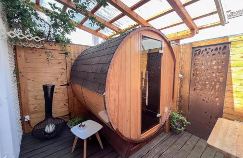 Apartment PLAZA -Wallbox 11kW- Private SPA- Jacuzzi, Infrared Sauna, Luxury massage chair, Parking, Entry with PIN 0 - 24h, FREE CANCELLATION 24 hours before Check In,Premium pillows and mattress - Photo 43