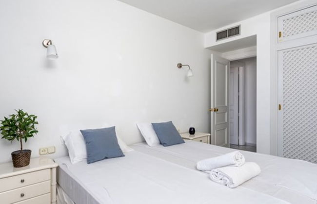 Apartment - 2 Bedrooms with WiFi and Sea views - 107883 - Foto 2