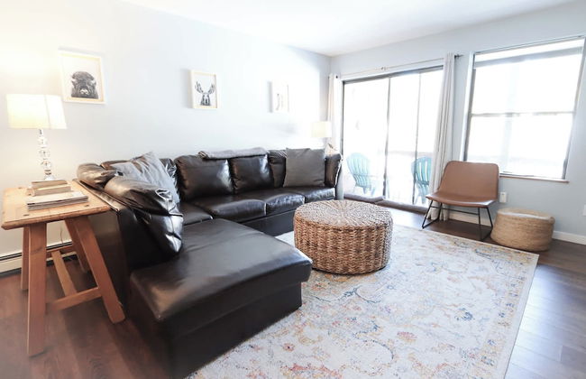 Sun Sung Cozy Condo A Stylish Escape for 4! - Photo 9