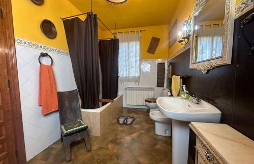 Casa para fiestas 16 personas, barbacoa y terraza - Photo 45