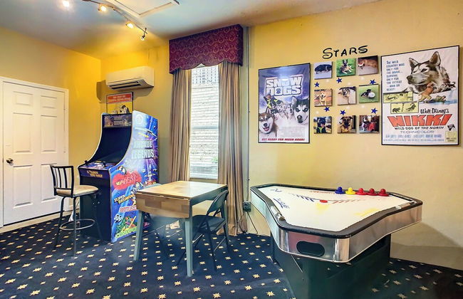 Comrow Castle Magical Getaway - Photo 37