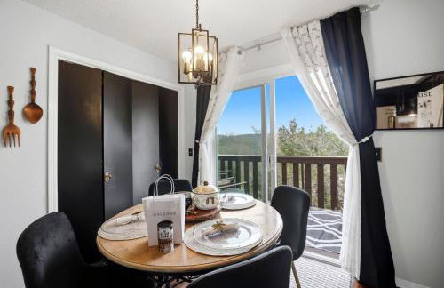 Holiday Island Escape w/ Panoramic Lake Views - Foto 12