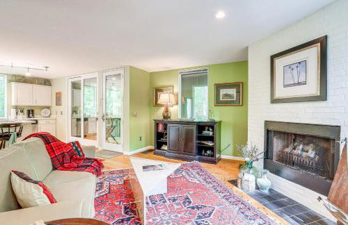 7 Mi to Dtwn Asheville Carriage House with Deck - Photo 7