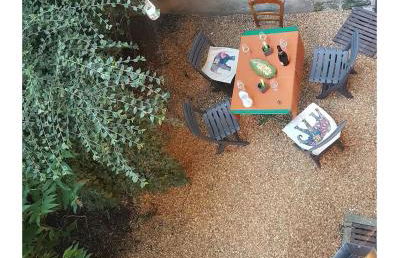 Séjour de charme au cœur de Tours avec extérieur - Foto 2