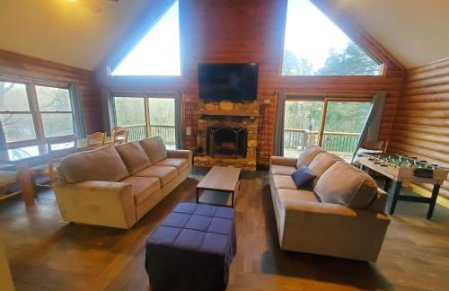 Gorgeous Cabin by Lake with Waterview and walking access - Foto 16