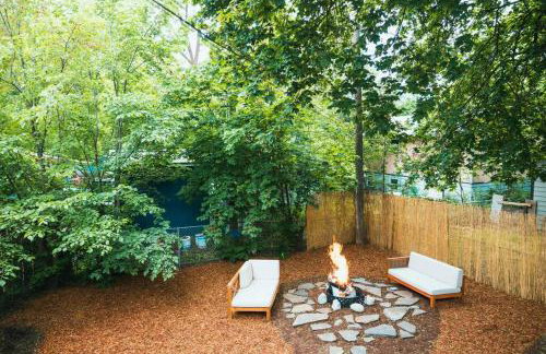 Hot Tub and Spacious Backyard Close to Lake! - Foto 8