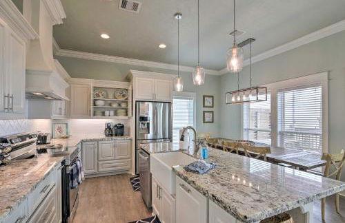 Steps to Crystal Beach Gem with Ocean-View Deck! - Foto 13