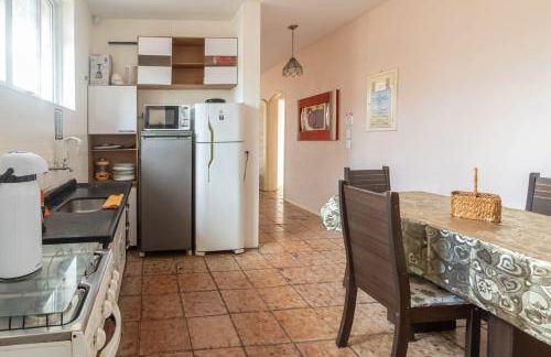 Casa Lindíssima e Espaçosa com 2 Piscinas - Adulto e Infantil, Perto da Praia, Opção da Piscina Adulto Aquecida Cobrado à Parte, 4 Quartos Frente as Piscinas, Área Gourmet Completa com Churrasqueira, Forno e Fogão a Lenha, Mesa de Bilhar, Lareira na Sala - Photo 20