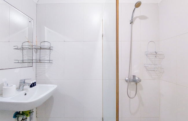 Best Place And Homey Studio Skylounge Tamansari Apartment - Foto 10