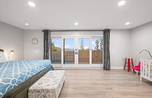 Serene Hilltop Oasis Above the City w Private Pool - Foto 46