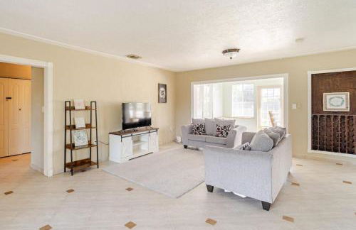 Serene Escape Cozy Home close to Beaches - Foto 22