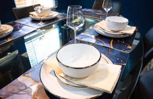 Cozy Cute Home 2BD and 1BR - Photo 11