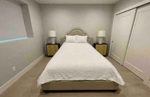 Gorgeous 1 BR Suite in a New House Free Parking - Foto 15