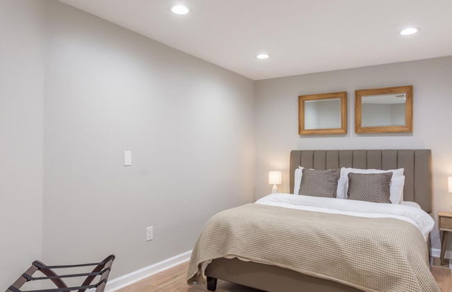 Beautiful Large Newly Renovated 5 Bedroom House - Foto 32