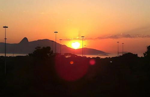 Vista incrível com 2 quartos (1 suíte) na Gloria - Foto 10