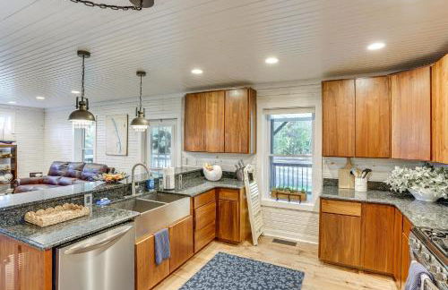 Walk to Marina and Beach Charming Home in Hardin - Foto 6