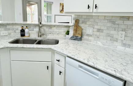 Relax Modern 3BR 2Bath - NW Austin, Sleeps 10 - Photo 15