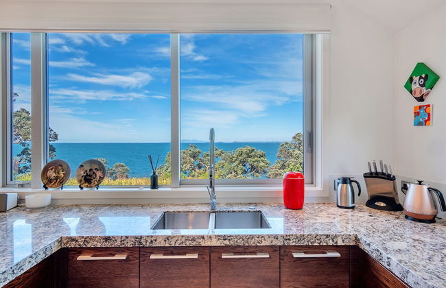 Elegant Sea-View Villa on the Northshore - Photo 50