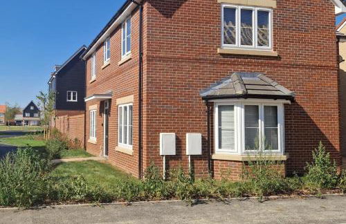 Peterborough - House - Sleeps 8 - Parking - Garden - Foto 5