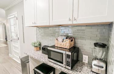 In-Shower Sauna, Fenced Yard w Deck & BBQ Near ATL - Foto 20