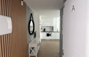 A top-floor modern apartment Located 100 meters from the beach - Foto 14