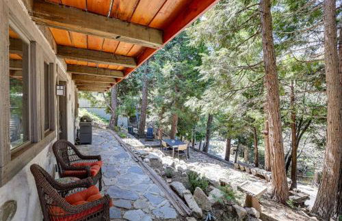 Walk to Lake Gregory Family Retreat with Patio! - Foto 34