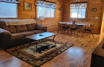 The Grizzly Den Cabin Warrens WI - Foto 1