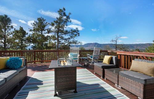 Expansive Monument Home Hot Tub and Mountain Views! - Foto 33