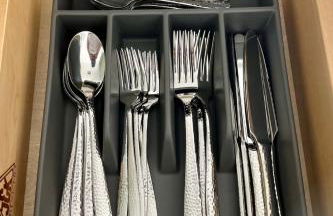 Lake View Top Floor 2 Bed 2 Bath Condo with Balcony - Foto 47