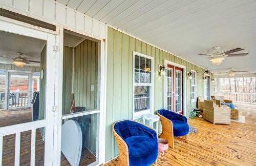 Lakefront Sparta Retreat with Dock and Game Room - Foto 32