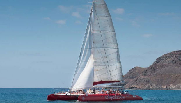 Catamarã pelo Atlântico