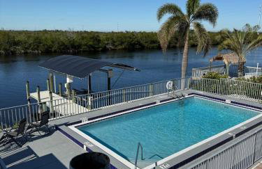 Charming Condo with Pool and Spectacular View - Photo 2