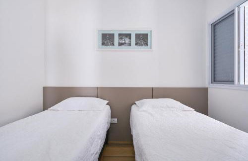 2 QUARTOS com Churrasqueira na Varanda, Piscina, Garagem interna, WiFi 500mbps, Ar Condicionado e Telas de Proteção - Foto 15