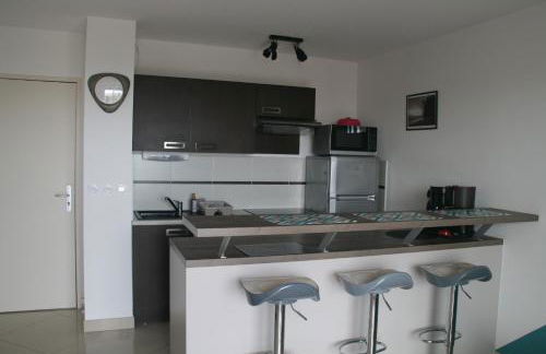 T2 moderne avec terrasse proche de la plage - Foto 9