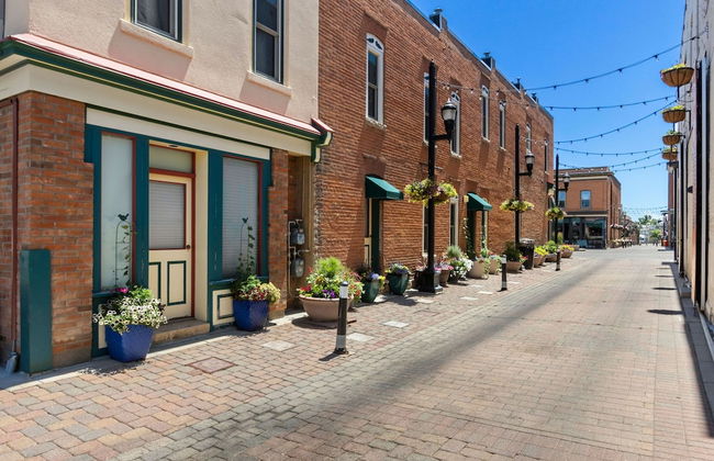 New! Modern Scandinavian Loft in Old Town Square - Photo 38