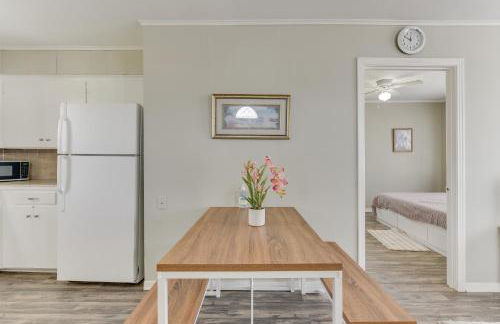 about 1 Mi to the Strand! Couples Retreat in Galveston - Foto 8