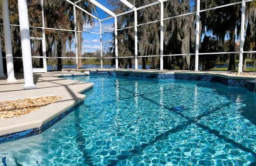 Lakefront Getaway LG South Facing Pool Hot Tub Pool Table & BBQ - 2 miles Disney - Foto 38