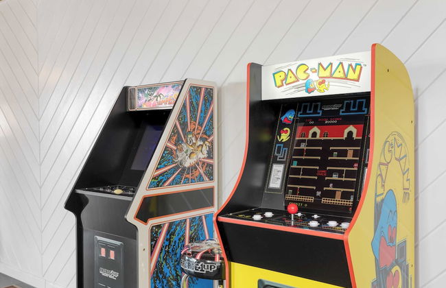 Views, Hot Tub, Firepit, Game Room, Playground Enchanted Forest by Avantstay - Foto 22